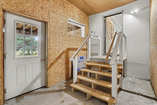 2448 S Greenville Road, Montcalm Twp, MI 48838