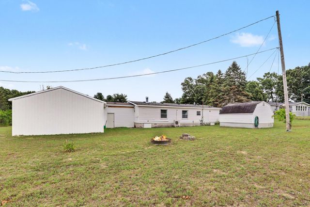 2448 S Greenville Road, Montcalm Twp, MI 48838