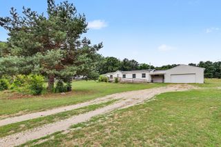 2448 S Greenville Road, Montcalm Twp, MI 48838