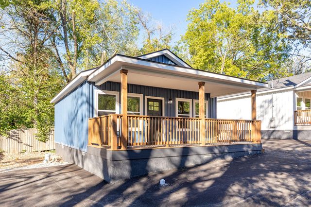 235 Sagers Lane, Hollister, MO 65672