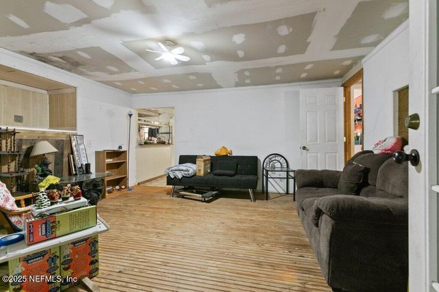 670 HILLSBOROUGH Avenue, Florahome, FL 32140