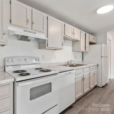 9333 Old Concord Road J, Charlotte, NC 28213