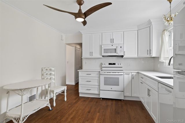 354 Eighth Avenue, Pelham, NY 10803