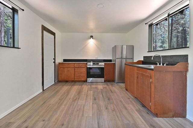 1216 Railroad Flat Rd, Mokelumne Hill, CA 95245