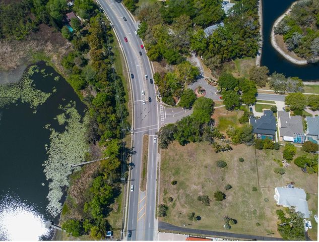 2125 W BEARSS AVENUE, Tampa, FL 33618