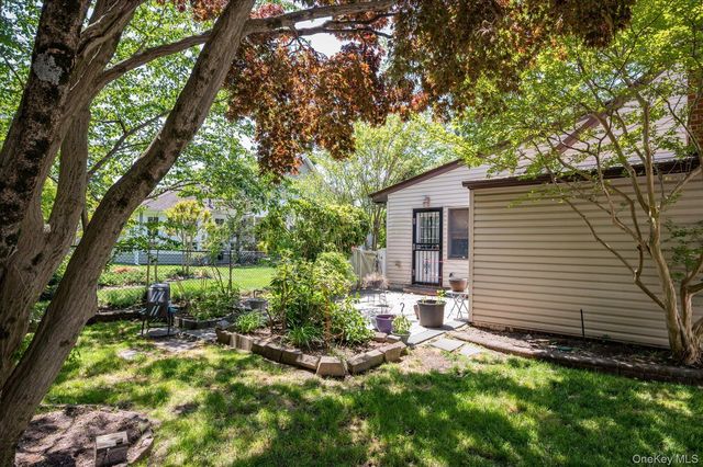 1045 Stanton Avenue, Woodmere, NY 11598