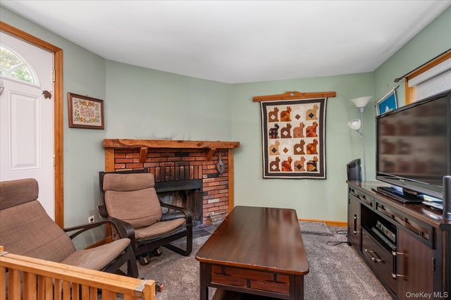 1045 Stanton Avenue, Woodmere, NY 11598