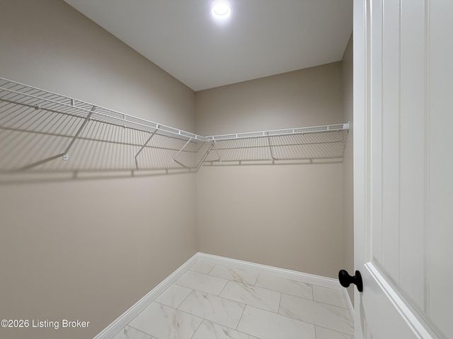 1464 Tucker Dr, Bardstown, KY 40004