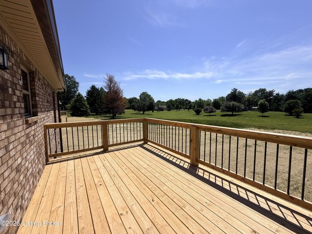 1464 Tucker Dr, Bardstown, KY 40004