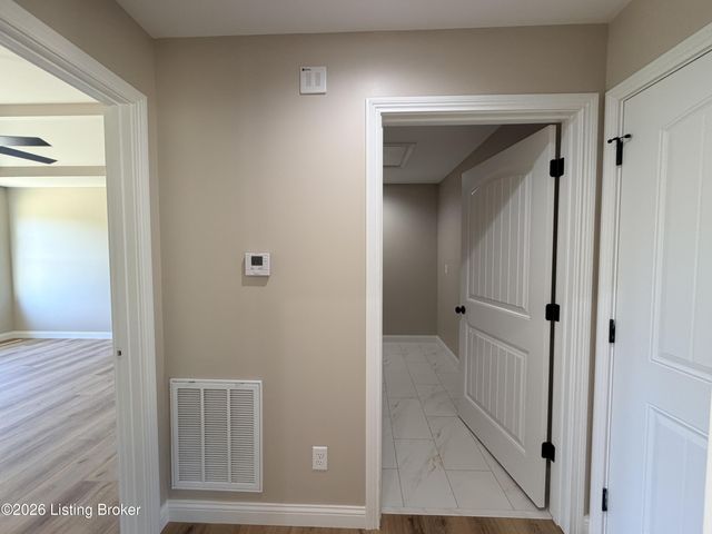 1464 Tucker Dr, Bardstown, KY 40004