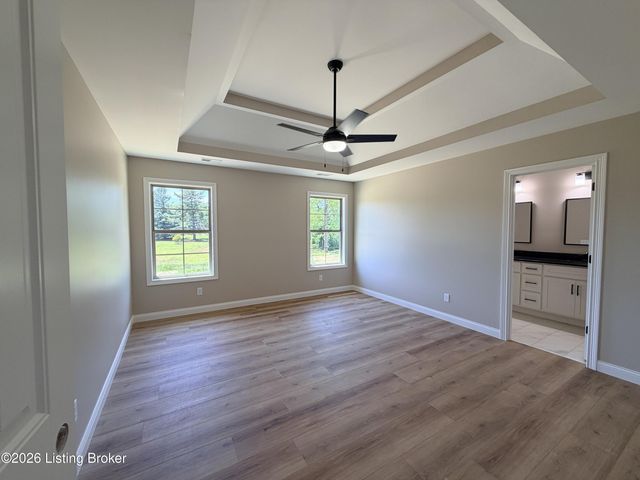 1464 Tucker Dr, Bardstown, KY 40004