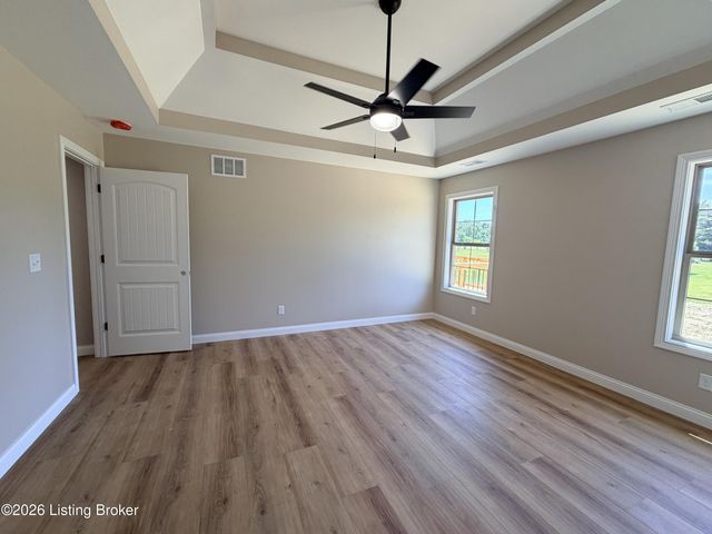 1464 Tucker Dr, Bardstown, KY 40004