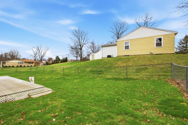 2224 Cheviot Hills Drive 2224 Cheviot Hills Drive, Springfield, OH 45505