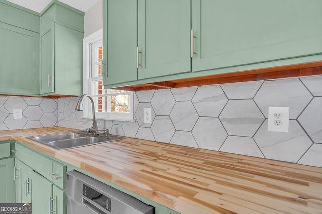 208 Cherry Street, Toccoa, GA 30577