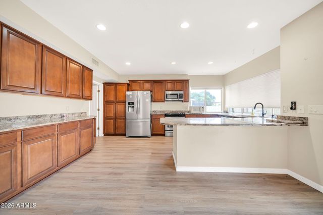 12350 N 71st Drive, Peoria, AZ 85381