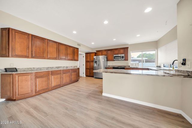 12350 N 71st Drive, Peoria, AZ 85381