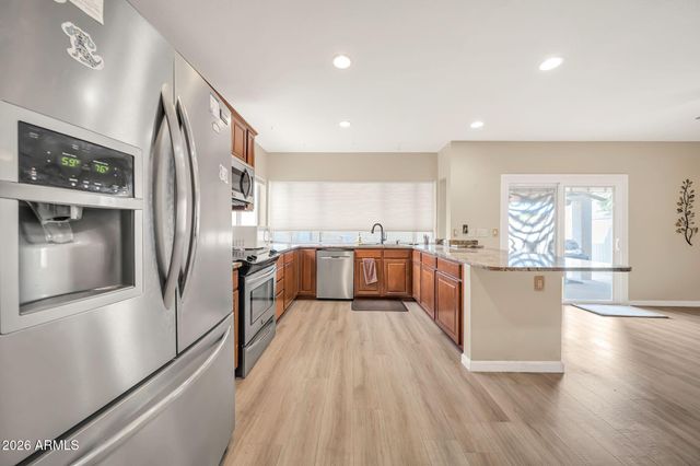 12350 N 71st Drive, Peoria, AZ 85381