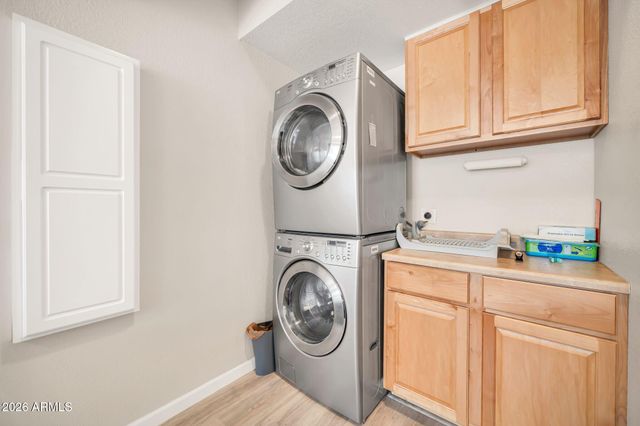 12350 N 71st Drive, Peoria, AZ 85381