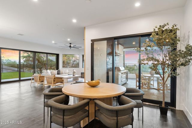 3135 E PALO VERDE Drive, Phoenix, AZ 85016