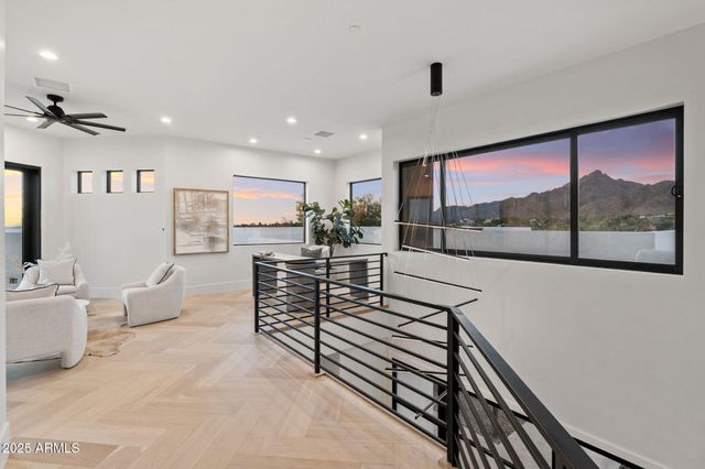 3135 E PALO VERDE Drive, Phoenix, AZ 85016