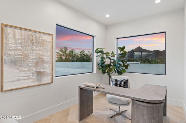 3135 E PALO VERDE Drive, Phoenix, AZ 85016