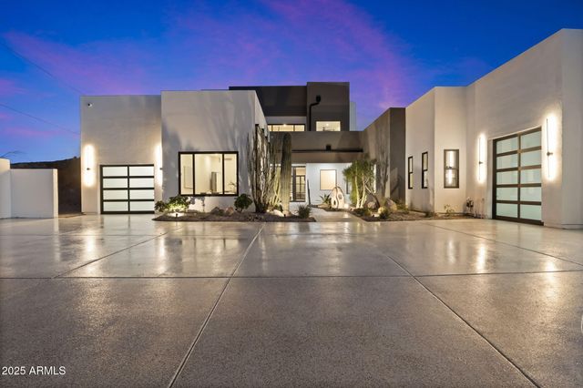 3135 E PALO VERDE Drive, Phoenix, AZ 85016