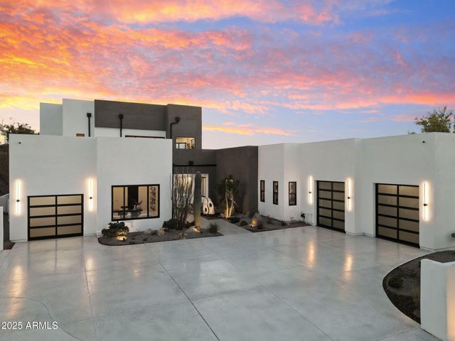 3135 E PALO VERDE Drive, Phoenix, AZ 85016