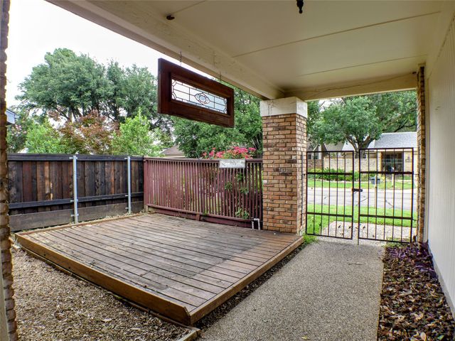 1608 Grandview Drive, Arlington, TX 76012