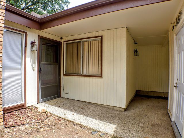 1608 Grandview Drive, Arlington, TX 76012