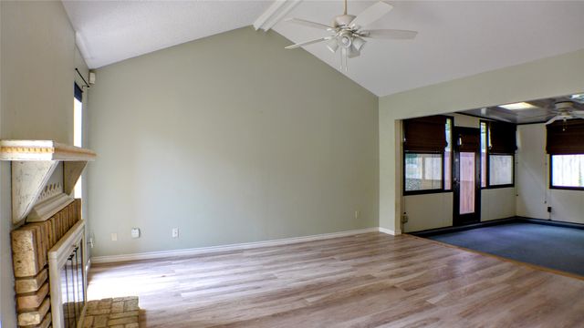1608 Grandview Drive, Arlington, TX 76012