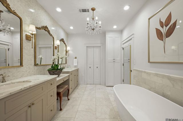 7645 Rienzi Blvd, Baton Rouge, LA 70809