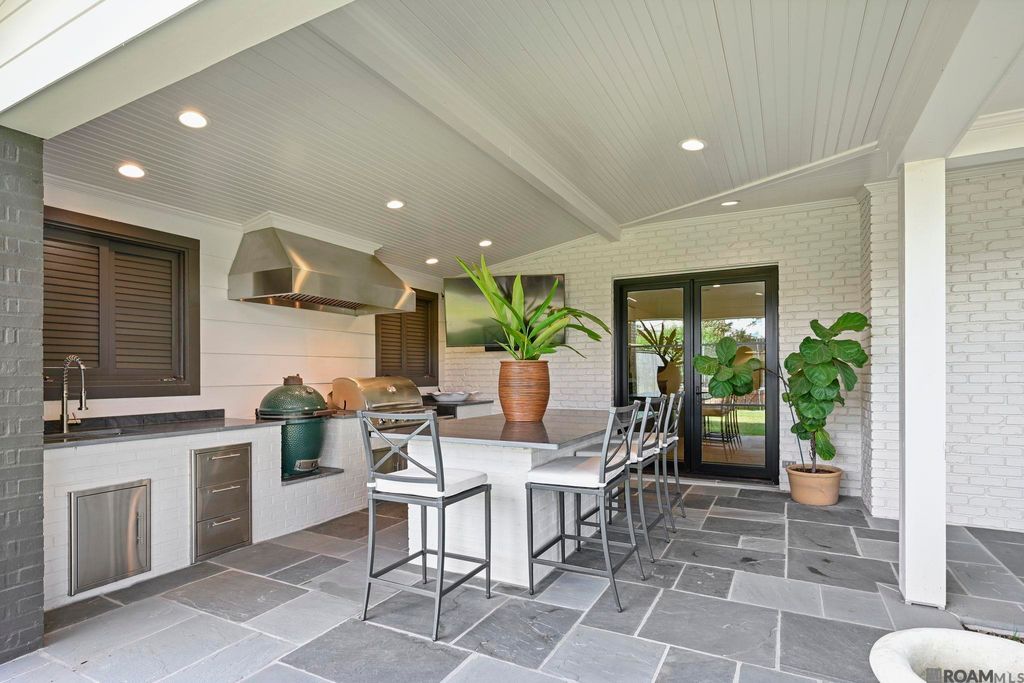 7645 Rienzi Blvd, Baton Rouge, LA 70809