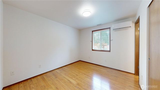 14723 Kestrel Place NE, Poulsbo, WA 98370