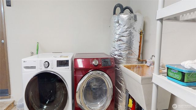 14723 Kestrel Place NE, Poulsbo, WA 98370