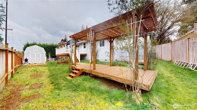 14723 Kestrel Place NE, Poulsbo, WA 98370