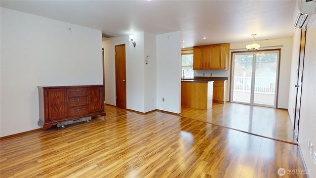 14723 Kestrel Place NE, Poulsbo, WA 98370