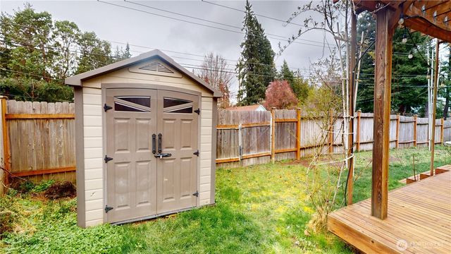 14723 Kestrel Place NE, Poulsbo, WA 98370