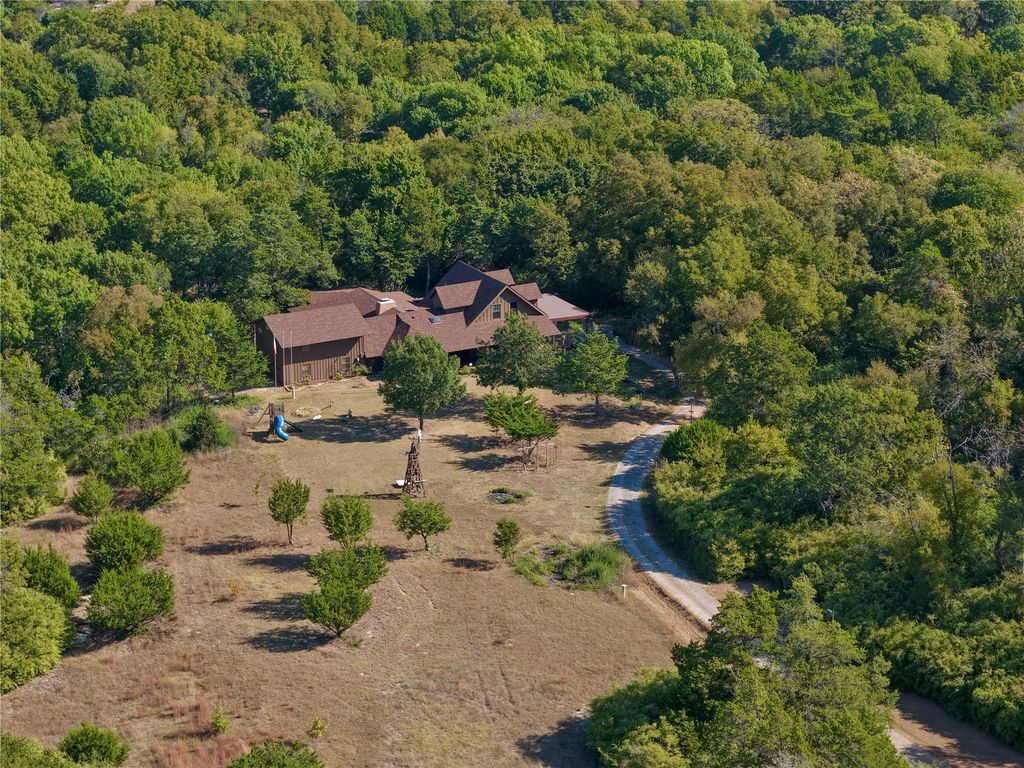 539 N Duncanville Road, Cedar Hill, TX 75104 — exterior