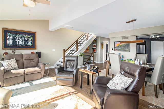 674 Summit Ridge Drive, Milford, MI 48381