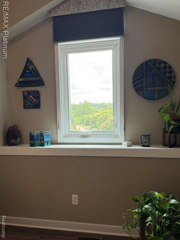 674 Summit Ridge Drive, Milford, MI 48381