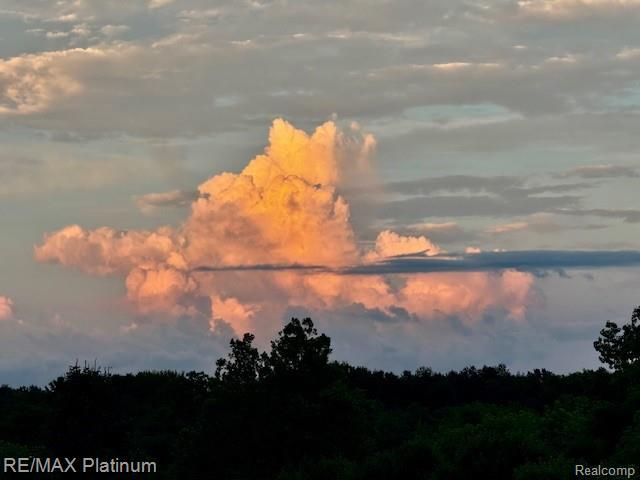 674 Summit Ridge Drive, Milford, MI 48381