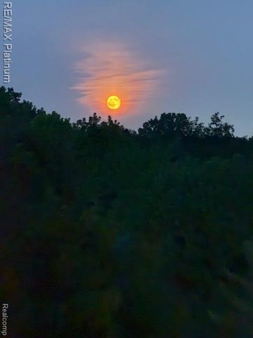 674 Summit Ridge Drive, Milford, MI 48381