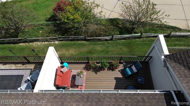 674 Summit Ridge Drive, Milford, MI 48381