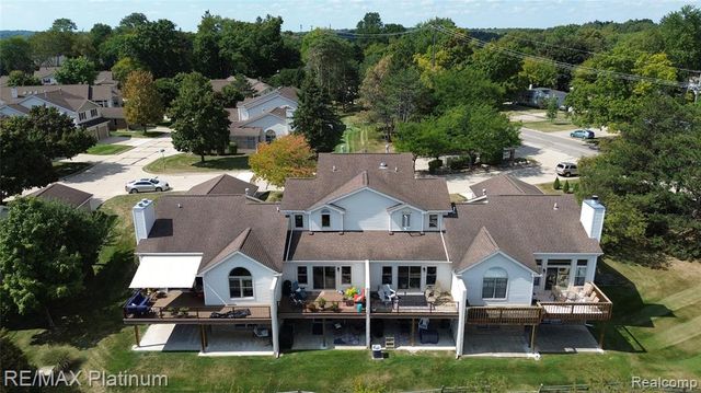 674 Summit Ridge Drive, Milford, MI 48381