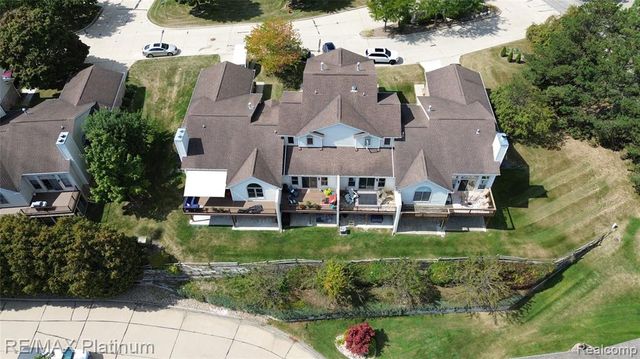 674 Summit Ridge Drive, Milford, MI 48381