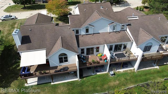 674 Summit Ridge Drive, Milford, MI 48381