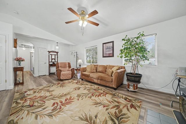 5757 Thornicroft Dr, Valley Springs, CA 95252