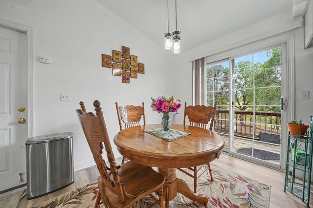 5757 Thornicroft Dr, Valley Springs, CA 95252