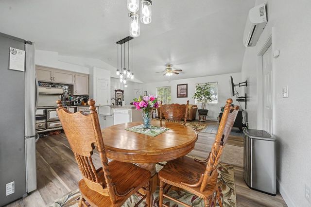 5757 Thornicroft Dr, Valley Springs, CA 95252