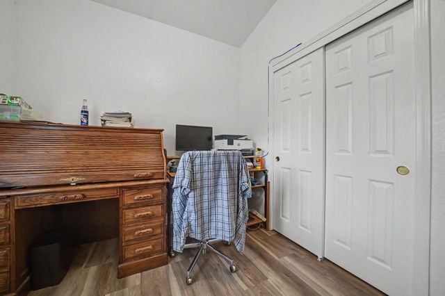 5757 Thornicroft Dr, Valley Springs, CA 95252